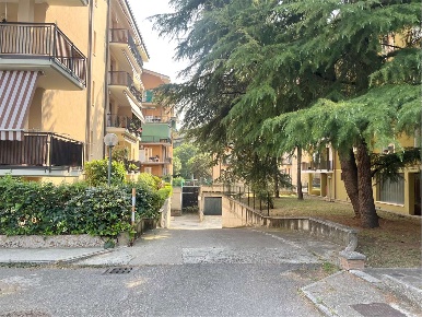 Foto Box in Via Prati  15, Verona Ponte Crencano di 14 m² con 1 locali