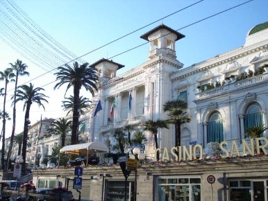 Foto Box in via volta, Sanremo di 13 m² con 1 locali in vendita