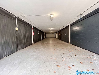 Foto Box in via Ugo da Carpi, Carpi Stadio - Acquedotto di 14 m² in vendita