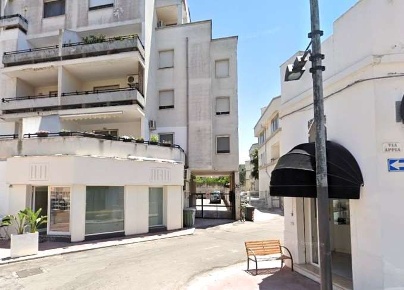 Foto Box in Via Schiavone 26, Brindisi in vendita