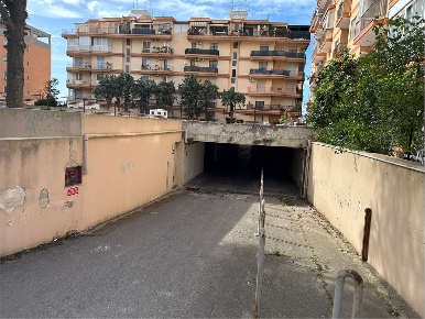 Foto Box in Via Cappuccini 250, Brindisi in vendita