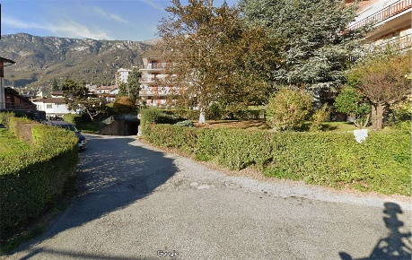 Foto Box in Via Trento 26, Saint-Vincent Centro di 15 m² con 1 locali