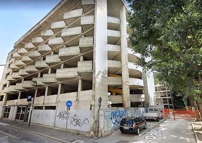 Foto Box in Via Solferino 9, Novara Centro - Stazione di 14 m² con 1 locali