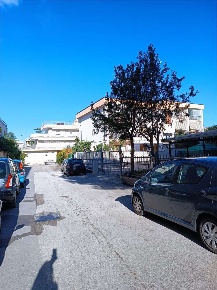 Foto Box a Bitonto di 64 m² con 1 locali in vendita