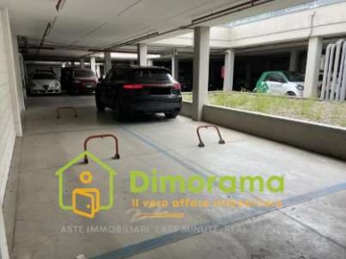 Foto Box in Via Francesco Ferrucci \ 339, Prato Mezzana di 75 m² in vendita