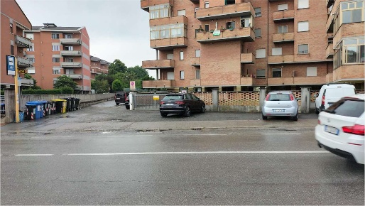 Foto Box in VIA BRANDIZZO  82, Volpiano in vendita