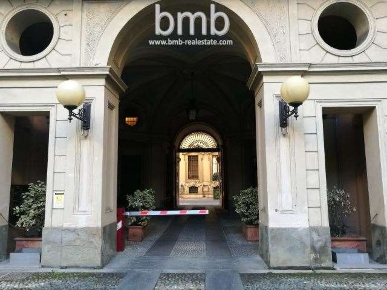 Foto Box in Via Alfieri  18, Torino Piazza Solferino in vendita