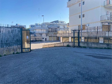 Foto Box in VIA PO 3, Modugno con 1 locali in vendita