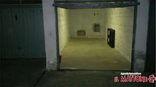 Foto Box in Via Bartolomeo Parodi, Ceranesi in vendita