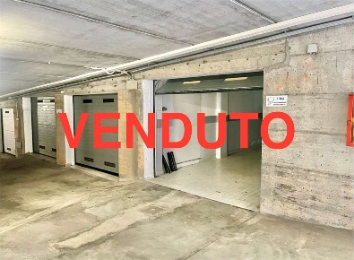 Foto Box in Via marina, Lesmo Centro di 35 m² con 1 locali in vendita