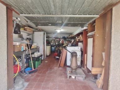 Foto Garage a Follonica di 19 m² con 1 locali in vendita