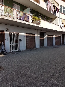 Foto Garage a Messina Bordonaro - Cumia di 120 m² con 3 locali in vendita