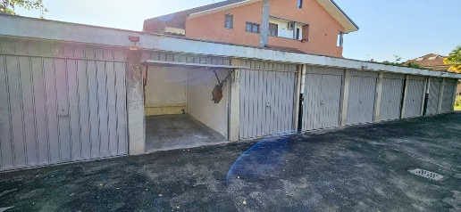 Foto Box in VIA BLATTA, Chivasso Centro di 14 m² con 1 locali in vendita