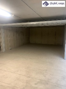 Foto Box a Seregno Sant'Ambrogio di 40 m² in vendita
