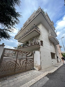 Foto Box in Via CAPUTO 11/A, Bari Palese di 26 m² in vendita