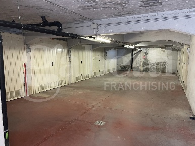 Foto Box in Via ASIAGO 75/2, Torino Pozzo Strada in vendita