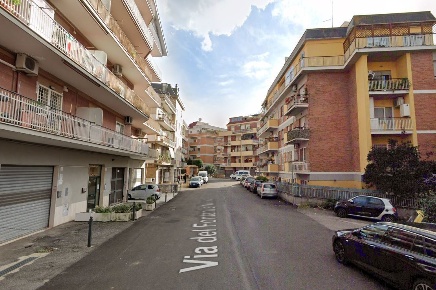 Foto Box in Via del Fontanile Nuovo 46, Roma in vendita