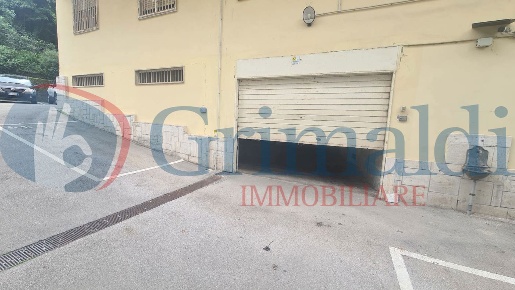 Foto Box in Via Nicolardi 145, Napoli in vendita