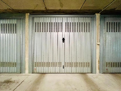 Foto Box in Via Ferdinando Anderloni 44, Cabiate in vendita