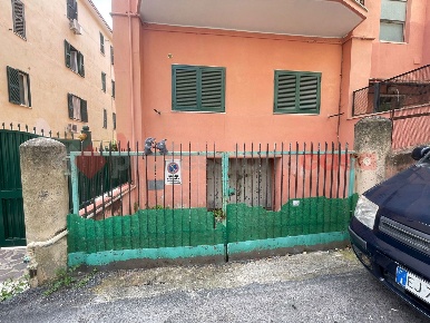 Foto Box in Via enrico toti 27, Tivoli in vendita
