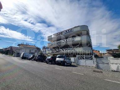 Foto Box in Via palaverta 128, Marino in vendita
