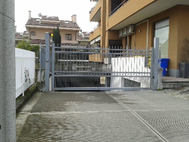 Foto Box in VIA CAMOSSETTI 16/D, Ciriè Centro in vendita