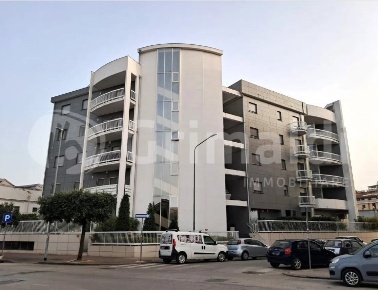 Foto Box in Leonardo Bianchi, Benevento Stazione Centrale di 25 m²