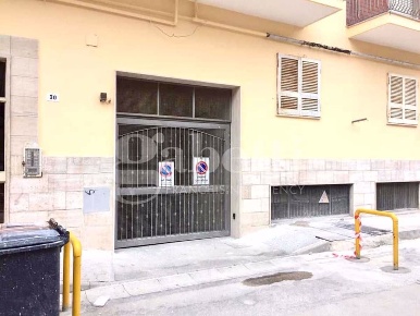 Foto Box in Barletta, Arzano in vendita