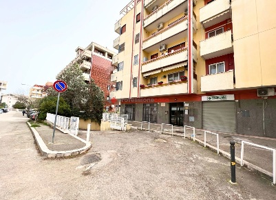 Foto Box in Via Padre Ardelio della Bella ., Foggia in vendita