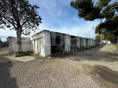 Foto Box in LOMBARDIA, Modugno di 20 m² in vendita