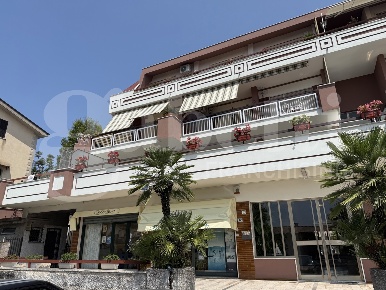 Foto Box in Via Giuseppe Paone 20, Formia Centro di 129 m² in vendita