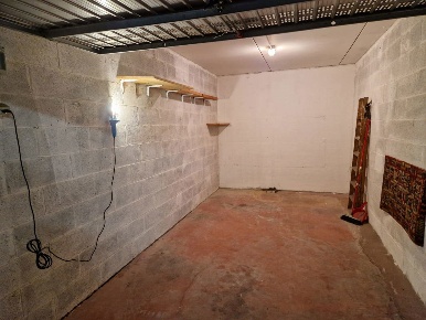 Foto Box in Via Rio delle Lastre 5, Sasso Marconi Borgonuovo di 13 m²