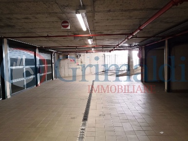 Foto Box in Piazza Carlo Emanuele II 0, Torino Via della Rocca in vendita