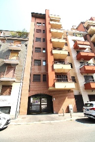 Foto Box in Via Bolzano 31, Milano in vendita