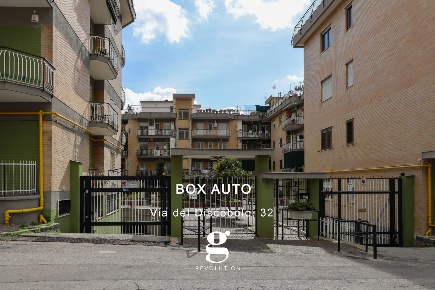 Foto Box in Via DEL DISCOBOLO 32, Napoli in vendita