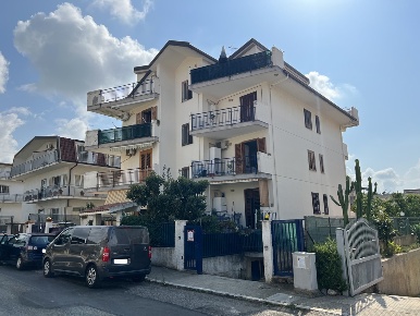 Foto Box in Via Delle Rose 10, Amantea Campora San Giovanni di 30 m²