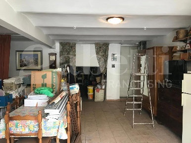 Foto Box in Via Numicia 87, Castel di Sangro Centro di 58 m² in vendita