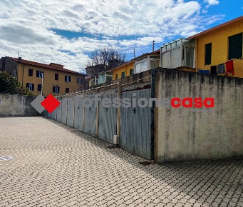 Foto Box a Livorno Sorgenti di 15 m² in vendita