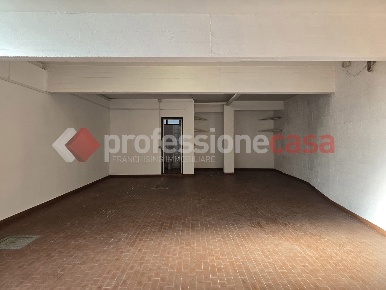Foto Box in Vicolo Di Bravetta 75, Roma in vendita