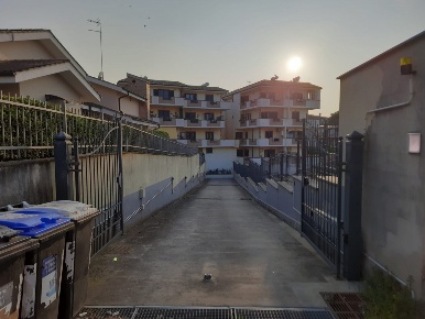 Foto Box in Scaldasole, Roma in vendita