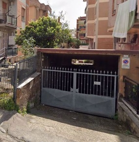 Foto Box in Via GIULIO CESARE 73, Aprilia Centro di 17 m² in vendita