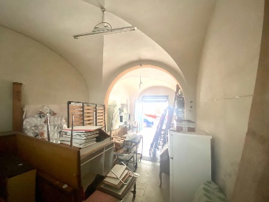Foto Box a Pontedera in vendita
