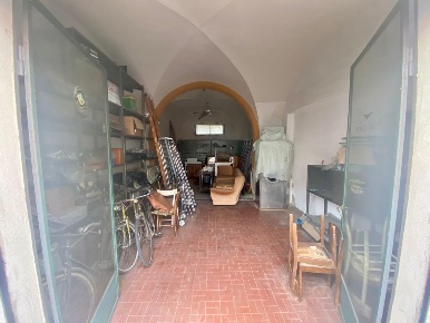 Foto Box a Pontedera Oltrera di 40 m² con 1 locali in vendita