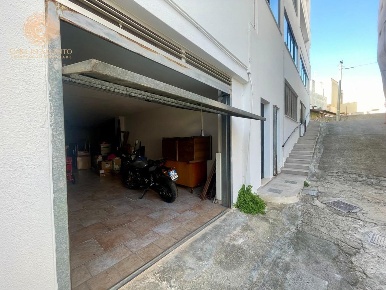 Foto Box a Alessano Centro di 88 m² con 1 locali in vendita