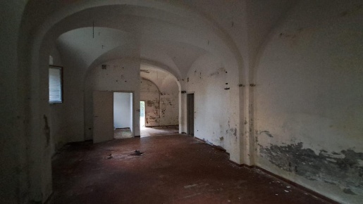 Foto Box a Peccioli Fabbrica di 80 m² con 3 locali in vendita