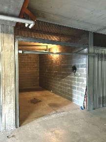 Foto Box a Reggio nell'Emilia di 15 m² con 1 locali in vendita