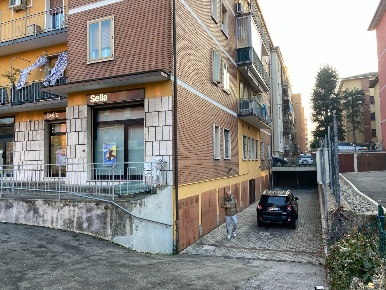 Foto Box a Casalecchio di Reno Ceretolo di 80 m² con 1 locali in vendita