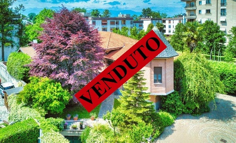 Foto Villa bifamiliare in Via Servais 92, Torino Parella di 432 m²