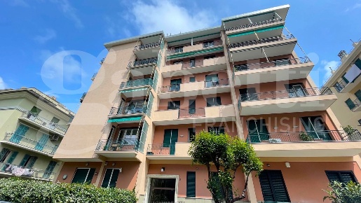 Foto Appartamento in Via VASSALLO 15, Genova Albaro di 154 m² con 5 locali