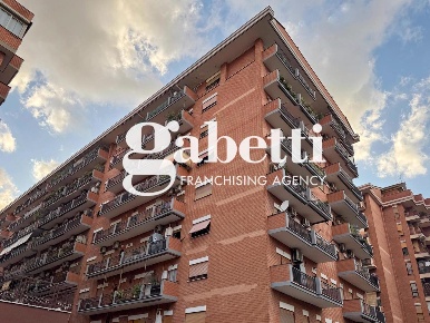 Foto Appartamento in Via PISINO 155, Roma Villa Gordiani di 118 m²